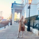 Emma Hernan Instagram – Selling London?! 🏠🇬🇧☎️ … Work trip with a splash of play time with my bestie 👯‍♀️
.
.
#sellingsunset #sellinglondon #EmmaLeighinLondon