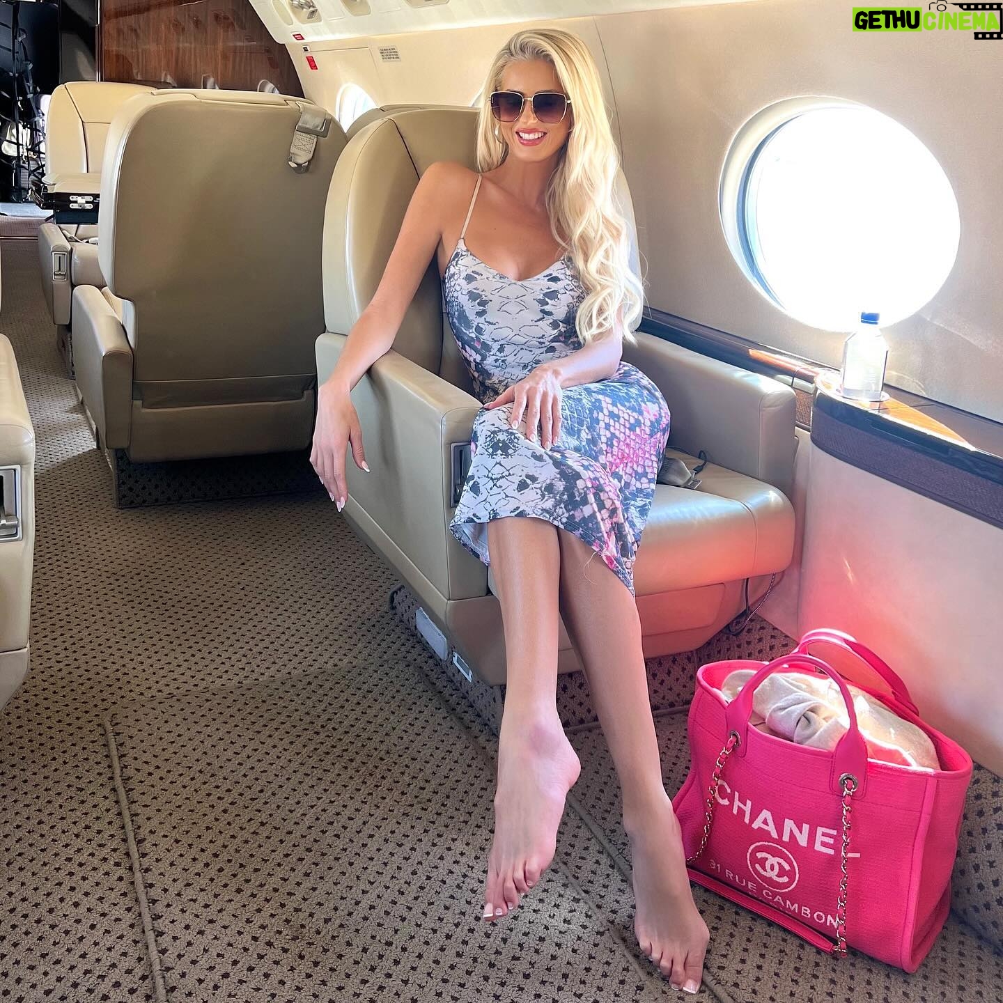 Emma Hernan Instagram - Still in vacation mode. 😎 ☀️ 👙… Comment below where I should travel to next ✈️: . . #sellingsunset #sellingsunsetnetflix #vacation #vacationmode #besties #travel #travelgoals