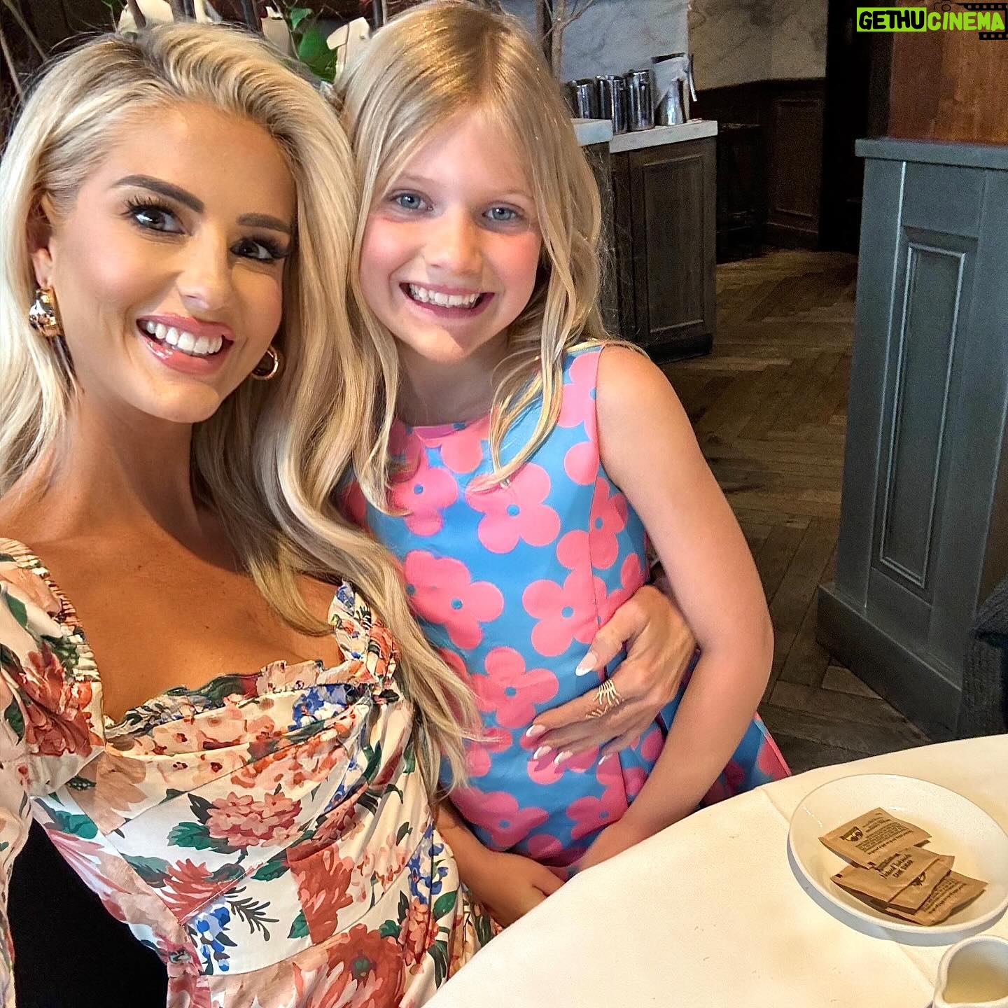Emma Hernan Instagram - Still in vacation mode. 😎 ☀️ 👙… Comment below where I should travel to next ✈️: . . #sellingsunset #sellingsunsetnetflix #vacation #vacationmode #besties #travel #travelgoals