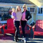 Emma Hernan Instagram - Boston fam time is my fav time🥰🫶🏼 … Merry Christmas from me and the fam to you all! Boston it’s been a blast now flying off tomorrow morning for my bday vacation! ✈️ Can you guess where I am going?! Hint: 👙