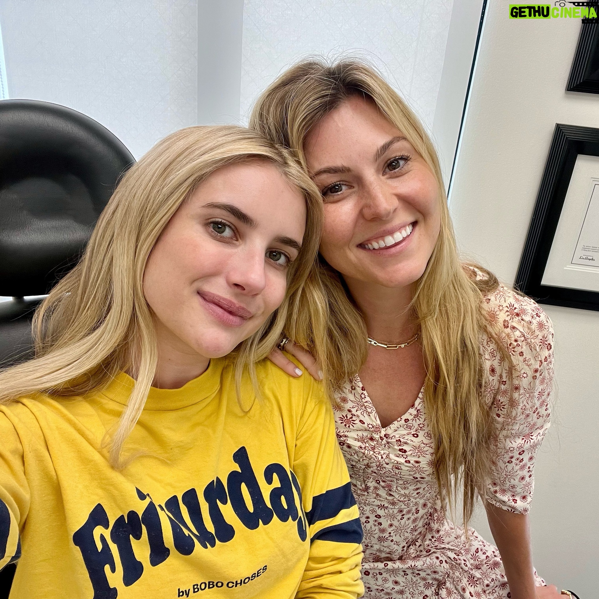 Emma Roberts Instagram - nothing gives me greater pleasure than coming up with the perfect skincare ritual for this beauty @emmaroberts 💕 so grateful for you and love seeing you glow with the reset face oil! get yours at the link in my bio 🌟