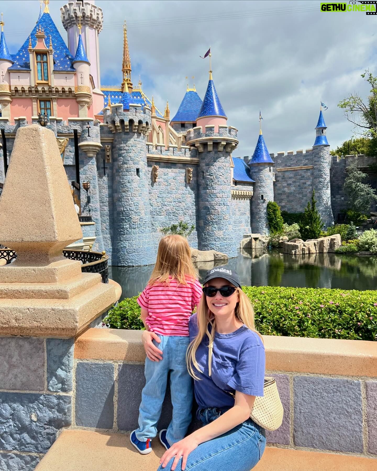 Emma Roberts Instagram - the only thing that could make the most magical place on earth more magical? seeing it with your son for the first time 🌟 @disneyland 🩵 @disneyparks 📸