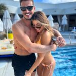 Emma Slater Instagram - One of us is a Chippendale. The other one likes chips occasionally. It’s just a beautiful friendship. So happy to support my friend here, along with @ezra.sosa & @brittbenae. Enjoy the rest of your run in Vegas @glebsavchenkoofficial!! 🥥☀️
