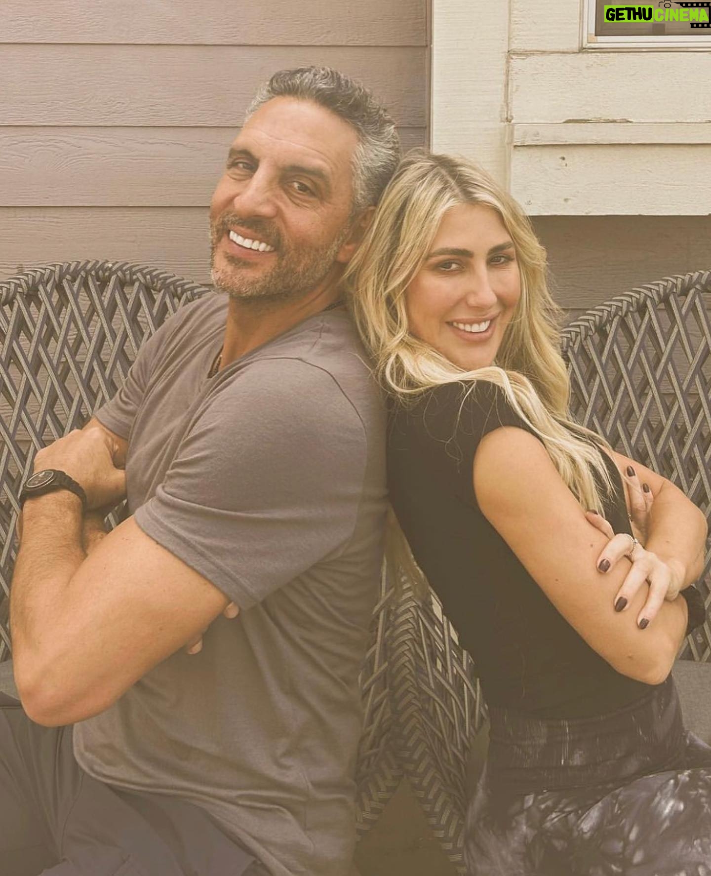 Emma Slater - 37.5K Likes - To the best partner I could have asked for. @mumansky18 what a journey we have had! How much fun was that!!!!!!! Wow I’m so proud of you and I’m proud of what we achieved. I loved every minute of dancing with you, and teaching you, our rehearsals would go so fast. You’re such an incredible learner!! Your improvement on the show is a testament to how hard you worked during our rehearsals. I loved secretly watching you practice by yourself when you thought no one is watching, you even got better at dancing without me!! Hahaha nothing made me prouder than watching you get really excited about your pointed feet 😆☺️
Thank you @mumansky18 for all that you’ve done for me, for being the greatest friend, for all the amazing conversations we had, for making me feel like I knew you after three days!! You show me such kindness, warmth and genuine care. Thank you for being there for me. I’m very blessed to have met you and to now call you one of my greatest friends. You are an amazing person truly. Ahhhhh I’m just so happy we got to have our season!!!Cant wait to dance again with you @mumansky18! I hope you are so proud of yourself partner 💪🏻🙌🏻🙌🏻🙌🏻🙌🏻🙌🏻🙌🏻🕺🏾💃🏼💛
Congratulations to ALL THE COUPLES left in the competition!!!!!!! So freaking proud of you all and you know I’ll be the loudest voice in the room cheering for you guys next week!!!! So happy for my friends 💜🩷