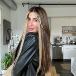 Emma Slater Instagram - Time for a change ✂️🙏🏻 we called this one ‘Mocha Brûlée’ Thank you @kennedy_vandyke you hair goddess ❤️🙌🏻 #brunette