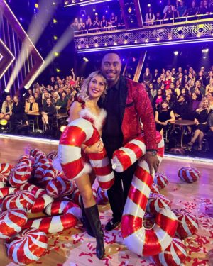 Emma Slater Instagram - SURPRISE!!! The best Holiday gift 🥹🙏🏻 I got to dance with my champion again tonight 🙌🏻 grateful for this lifetime bond even if he loves to wind me up 😂 @rashadjennings #shadsquad #forlife