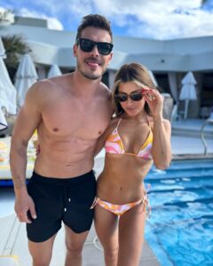 Emma Slater Instagram - One of us is a Chippendale. The other one likes chips occasionally. It’s just a beautiful friendship. So happy to support my friend here, along with @ezra.sosa & @brittbenae. Enjoy the rest of your run in Vegas @glebsavchenkoofficial!! 🥥☀️