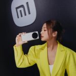 Emma Wu Instagram - 小米這次跟徠卡攜手打造的… 「Xiaomi 14 Ultra」新一代行動光學鏡頭💫 只要打開『大師人像』模式 就可以輕而一舉拍出時尚大片 還有『街拍』模式 讓我能在0.7秒內即時抓拍… 捕捉WULALA 呆萌的瞬間😻😻😻 快來「Xiaomi 尋光而來」光影藝術展 就在華山1914文化創意園區（到3/24喔 快去體驗快去玩耍🙌🏼 #每一鏡_皆傳奇 #Xiaomi_14_Ultra #第五張開始都是用14Ultra #沒有騙你要相信我 #最後一張有驚喜🤪 #覺得很厲害請給💫💫💫