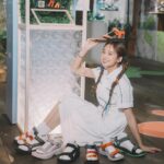 Emma Wu Instagram - Teva40週年生日快樂🎂🎂🎂 我的腳上穿的是90年代Original Alp Revive系列 顏色很可愛（有很多選擇喔！！ 穿起來像沒穿 （是很舒服的鞋底！！ 戶外活動日常穿搭都很適合 還有一個有重點🙌🏼 Teva涼鞋的織帶都是使用可再回收 可再生100%環保紗線製造 「環保永續」讓我們更可以好好保護地球🌍 @teva_tw #TEVATW #TEVA40th #ORIGINALALPREVIVE #ORIGINALUNIVERSALREVIVE #冒險永不退潮 #喜歡請按讚留言加小飛機