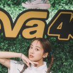 Emma Wu Instagram - Teva40週年生日快樂🎂🎂🎂 我的腳上穿的是90年代Original Alp Revive系列 顏色很可愛（有很多選擇喔！！ 穿起來像沒穿 （是很舒服的鞋底！！ 戶外活動日常穿搭都很適合 還有一個有重點🙌🏼 Teva涼鞋的織帶都是使用可再回收 可再生100%環保紗線製造 「環保永續」讓我們更可以好好保護地球🌍 @teva_tw #TEVATW #TEVA40th #ORIGINALALPREVIVE #ORIGINALUNIVERSALREVIVE #冒險永不退潮 #喜歡請按讚留言加小飛機