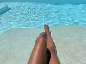 Emmanuelle Chriqui Instagram - I miss the sun. That’s all💔 #liveforsummer #sunworshipper #overjunegloom