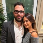 Emmanuelle Chriqui Instagram - What a joy to finally break bread with you @henmazzig For those of you that follow Hen, you know HOW special he is.. for those of you who are not familiar.. @henmazzig is truly one of my Jewish advocacy heroes. We are blessed to have you as a strong voice in our community. Your grace, your wisdom and your passion are infectious brother. You are such a bright light in these dark times. You inspire us to be proud Jewish people and fight the good fight. I simply cannot say enough.. suffice to say I love you and thank you for all that you do. #soulbrother #HappyFriday and #shabbatshalom my friends 💙🙏🏽✡️
