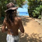 Emmanuelle Chriqui Instagram – Ahhhh #ff to 5 magical days in Dubrovnik, Croatia.. this place has been on my bucket list forever and it did not disappoint!! Walking around the old town and getting lost in the alley ways finding the perfect place to eat ( everywhere was amazing and hands down best seafood pasta I have ever had!! ) Every view was stunning and swimming in the Adriatic Sea was heavenly.. we took a boat ride and visited the islands and swam in the green cave. We had the best skipper- Tom who took us to see places and swim in the most gorgeous unpopulated coves, and visited the most charming town of Lopud.. I look so forward to discovering the rest of Croatia because there is so much more splendor to see! Traveling with my love @samtrammellofficial was a dream as always…  Wishing you an amazing weekend ahead. #HappyFriday and #ShabbatShalom❤️ 📸 @samtrammellofficial