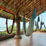 Emmanuelle Cureau Instagram – Premiers jours sur Bali … 🌴💕✨
Je découvre la ville de Canggu son effervescence, ces activités locales, ces brunchs tellement agréables ! 
Et son sens de la déco plutôt original, bien que personnellement j’aime beaucoup !! 
( réf : La dernière photo😅 )