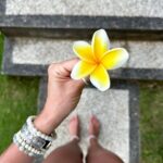 Emmanuelle Cureau Instagram – Semaine #4 à 12 227km … 🌎🫶🏽✨