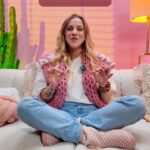 Emy LTR Instagram - Je vous ai annoncé le lancement de Kreapie 🧶 Kreapie, keskecé ? Des capsules créatives à tricoter soi-même (ou pas) ! Et rien de tout cela n’aurait été possible sans @shopify , qui nous permet de créer une boutique en ligne pour vous rendre tout ce rêve accessible ! Allez voir ce qu’on a fait : on en est fiers !! Et toi, c’est quoi ton rêve à faire découvrir aux autres ? Collaboration commerciale avec #shopify