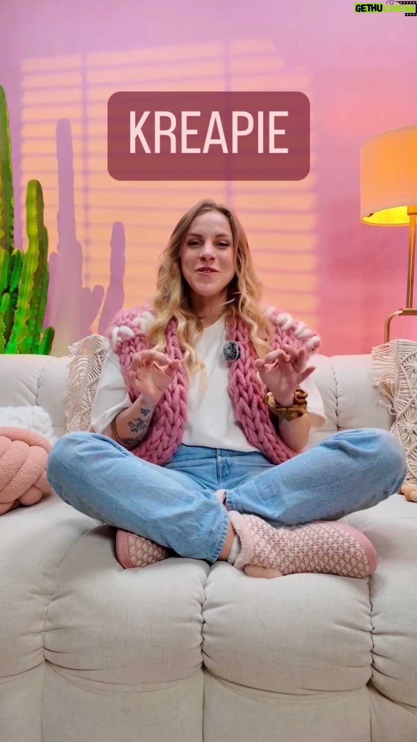 Emy LTR Instagram - Je vous ai annoncé le lancement de Kreapie 🧶 Kreapie, keskecé ? Des capsules créatives à tricoter soi-même (ou pas) ! Et rien de tout cela n’aurait été possible sans @shopify , qui nous permet de créer une boutique en ligne pour vous rendre tout ce rêve accessible ! Allez voir ce qu’on a fait : on en est fiers !! Et toi, c’est quoi ton rêve à faire découvrir aux autres ? Collaboration commerciale avec #shopify