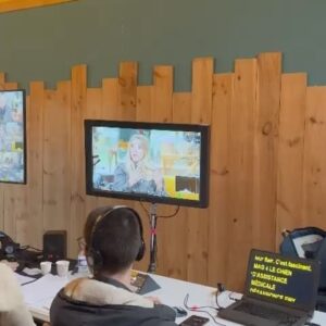 Emy LTR Instagram - OH MY GOOOOOD!
Tellement tellement heureuse de vous annoncer mes premiers pas en TV!
Je deviens chroniqueuse pour l’émission En bonne compagnie !
Je commence aux côtés des grands avec l’iconique @sophie_davant , le super @kaminilevrai et le doc de l’extrême @dr.fabing !
Merci à @france.tv pour la confiance, merci aux deux Julien et a Coyote sans oublier Alex, pour ce premier job ❤️🥰🐶
On se retrouve tous les samedi sur France 3 à partir du 20 janvier à 15h35 pour une émission consacrée aux animaux et @gogstagram est de la partie ! 
Trop hâte d’avoir vos retours ❤️
📸: @louisadrienleblay