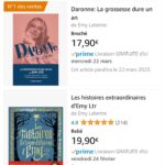 Emy LTR Instagram - 2023, what a year. T’as pas été super facile tous les jours je te cache pas. Tu m’as fait des montagnes russses. Y a eu des moments incroyables avec Brad Pitt, la sortie du livre « Daronne » et son accueil, la reprise douce de la fiction (2024 prépare toi), la rencontre Monsieur Cedric klapisch, les voyages, les surprises, les amis et surtout ma Famille. Voir mon fils grandir est un spectacle dont je ne me lasserai jamais. Mais bon au milieu de tout ça t’as pas été tendre ni avec moi ni avec mes proches. Après un gros burn out, mes tocs x1000, mes proches en souffrance c’était douloureux. Mais tu sais quoi je te remercie quand même. Parce que grâce à tout ça j’ai appris, j’ai pris des décisions et surtout c’est le début de 4 grosses aventures que je vais enfin vous dévoiler en janvier. Bisous 2023 et j’espère que 2024 va être sous le signe du bonheur ❤️❄️