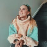 Emy LTR Instagram – Morceaux de vie:
1. Le pull bubblegum @emy_kreapi bientôt dispo 🤌🏻
2. Les rêves retrouvés 
3. Partners in crime @lou.dussaugey 
4. Un nouveau concept YouTube qui arrive très bientôt avec la superbe @marilouberry ❤️
5. From robe à paillette to tronche à gommette 
6. Nouvelle recrue 
7. Sur le tournage du manoir 
8. Mon trait toxique : virer le négatif de ma vie mais être accro aux docu glauques
9. Soleil ☀️ 
10. Tanuki Agency 🩵❄️
Merci @bylolib et @eva_cgn pour les photos 🐰
Ps: rassurez moi, je suis pas la seule a être obsédée par les documents bien glauques?