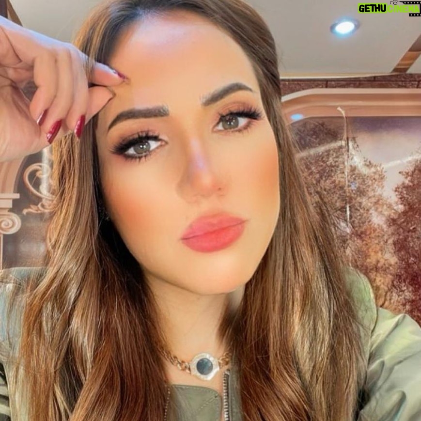 Emy Talaat Zakaria Instagram - نص راحتك في رضاك بإللي ربنا كاتبه و نصها التاني في إيمانك إنه اكيد هيعوضك .❤️ #emytalaatzakaria #ايمى_طلعت_زكريا