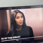 Enjy Kiwan Instagram - من الدروس و العبر اللي نقدر نطلع بيها من مسلسل #مدرسة_الروابي_للبنات هي دروس لنا احنا الأمهات و الآباء. اننا دايما نتكلم مع أولادنا و نتحاور معاهم. ندخل جوه حياتهم بحدود نتفق عليها معاهم و نتعرف على مشاكلهم و أفكارهم و خلوا بالكم اوعوا تحاولوا تطبقوا معاهم حلول او افكار جيلكم لأن فكرهم مختلف و زمنهم مختلف زي ما قال سقراط (( لا تكرهوا أولادكم على آثاركم. فإنهم مخلوقون لزمان غير زمانكم.)) @timashomali thank you for having me and trusting that I can be a Jordanian mother 🙏🏾 @isshomali thank you for making me one ❤️ @filmizion @netflixmena so happy to have worked with you on such an incredible and meaningful project. @issam.husseini @sharkystaverna And @enadbintareef thank you for all the medical care 😂 🤫 Lots of love to my baby girl Tasneem @sarahh.youseff