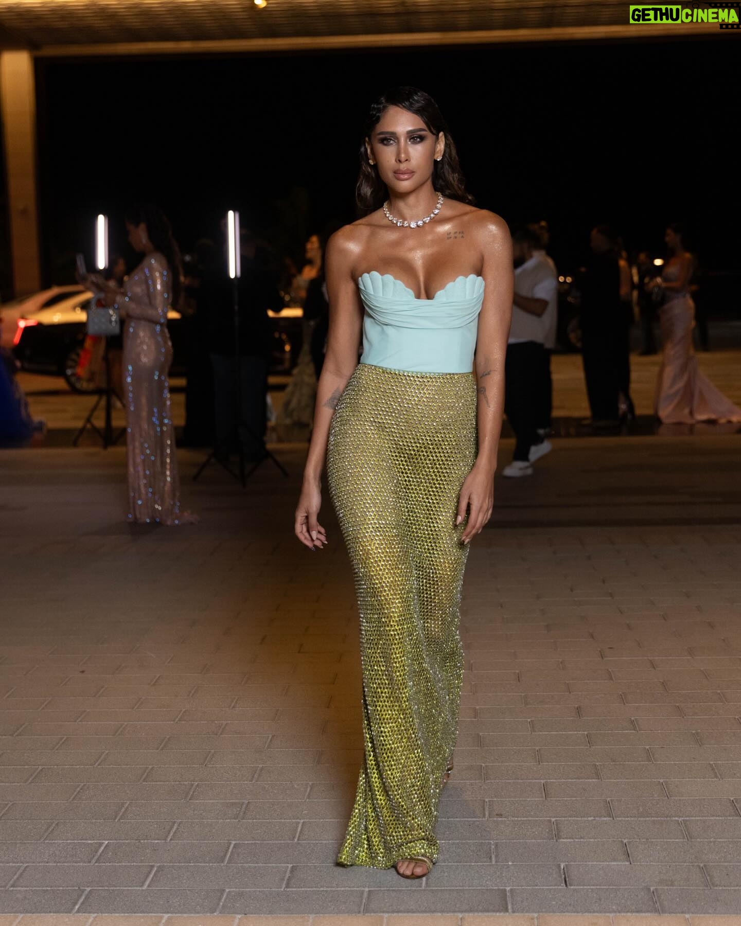 Enjy Kiwan Instagram - Red carpet at @voguearabia arriving in style in a @hongqi_official Dressed in @georgeshobeika Jewellery @jacobandco Hair and makeup @isabellabella_official Styled by @yasmineeissa 📷 @dazlproduction