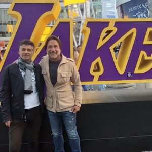 Enrique Arce Instagram - No pudo ser, no pude ver a mi compatriota Santi Aldama @santialdama  ganar a los Lakers y forzar el septimo y ultimo partido del play off, pero me quedo con el espectáculo que disfrute en el #cripto.com  arena de Los Angeles. Gracias por tu generosidad, Santi una vez más