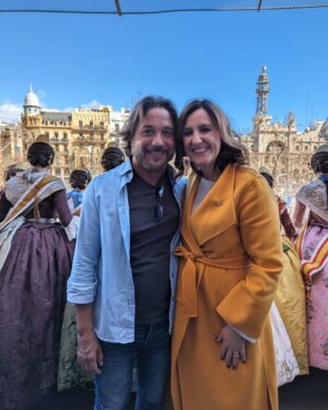 Enrique Arce Instagram - Un verdadero honor y un privilegio enorme como valenciano, , poder haber disfrutado, desde el balcón del Ayuntamiento por primera vez en mi vida, de esta espectacular mascletá y de compartirlo junto a las falleras mayores 2024 y sus respectivas cortes de honor y la alcaldesa de Valencia Maria José Catalá, precisamente en el día de su cumpleaños. Gracias a mi querido Sergio Arlandis, Director Gral de Cultura de la Generalitat, por tan generosa invitacion. Que Visquen les Falles!!!