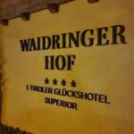 Enrique Arce Instagram – Unas vacaciones de ensueño en el Tirol Austriaco, en el fantástico hotel @waidringerhof @waidringeres Hotel y spa en el corazón de los Alpes de Kitzbuhel. Gracias a mis queridos José Maria y Nuria❤️ de @viajesgrupoelcastillo_holidays y @vive_la_villa por la generosidad y cariǹo

A dream vacation in the Austrian alpsin the wonderful @waidringerhof @waidringeres and Spa. Thanks to my hosts Jose Maria & Nuria❤️ de @viajesgrupoelcastillo_holidays & @vive_la_villa

Video del gran @willy_roig
