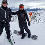 Enrique Arce Instagram – Disfrutando de las vacaciones de Semana Santa con mi compadre,  @willy_roig en el impresionante Tirol austriaco, esquiando en #steinplatte  y recorriendo las calles de Salzburgo el último día .
(nunca llegamos a ver a Heidi, )