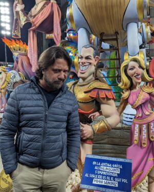 Enrique Arce Instagram - Una breve retrospectiva de las Fallas 2024. Que bueno volver ai casa, junto a mi gente tras 4 años de ausencia 

#valenciaenfallas