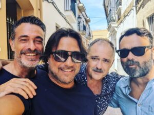 Enrique Arce Instagram - amigos, actores, compañeros... y valencianos!! Siempre creando, y lo más importante, siempre de buen rollo... Que regalazo de la vida seguir creciendo y madurando a vuestro lado. Per molts anys!!! @pujol_jaime @villanuevamente #jaimelinares