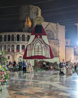 Enrique Arce Instagram - Una breve retrospectiva de las Fallas 2024. Que bueno volver ai casa, junto a mi gente tras 4 años de ausencia 

#valenciaenfallas