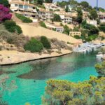 Enrique Arce Instagram - Ya no te digo que me lo superes... Iguálamelo!!! Descubriendo los secretos mejor guardados de Mallorca junto a dos burgaleses, ya mallorquines de adopción, @don.carlos.sanchez y su chica Natalia. En-Palma-ndo una cala tras otra. Que me gustan las Baleares!!! #actortraveller #mallorcafiles