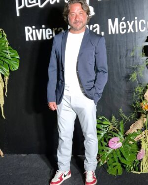 Enrique Arce Instagram - Fiesta de bienvenida de los @premios_platino xcaret2024
Otro día más en el paraíso de la Riviera Maya