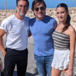 Enrique Arce Instagram - En Denia, antes de salir en barco para la isla Formentera, comiendo con mi amigo y tocayo el genial chef @qiqedacosta. 3 estrellas Michelin y 5 como ser humano. con su hija, la guapa, talentosa y probablemente futura actriz @noadacostamud ( atentos a ese nombre) gracias como siempre por tu amistad y generosidad, tocayo!!!