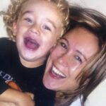 Enzo Krieger Instagram – Amo muito essa daqui
Dia dela❤️
Mais um aninho com essa mulher maravilhosa que posso chamar de mãe. Te desejo tudo de melhor na vida sempre, inclusive eu. Mesmo que eu seja meio irritante as vezes, nunca vou sumir da tua vida, então se prepare kkkkkkk
Conta sempre cmg😁😁
No fim do dia estamos assim, desde sempre sorrindo❤️