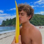 Enzo Krieger Instagram - Pisando descalço🎶😉