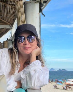 Enzo Krieger Instagram - Dia dela hoje❤️
Passando pra deixar aq os parabéns pra ela
Mãe, quero te desejar tudo de bom hoje e sempre, e que saiba que sempre estarei aqui pra você. 
Muito obrigado por tudo até hoje, te amo demais❤️
Curte muito seus 26😁🤪
Feliz aniversário, bjao😘😘