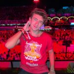 Enzo Krieger Instagram - Primeiro dia de sambódromo😍😍 eu amei😁😁 @theofficialpandora