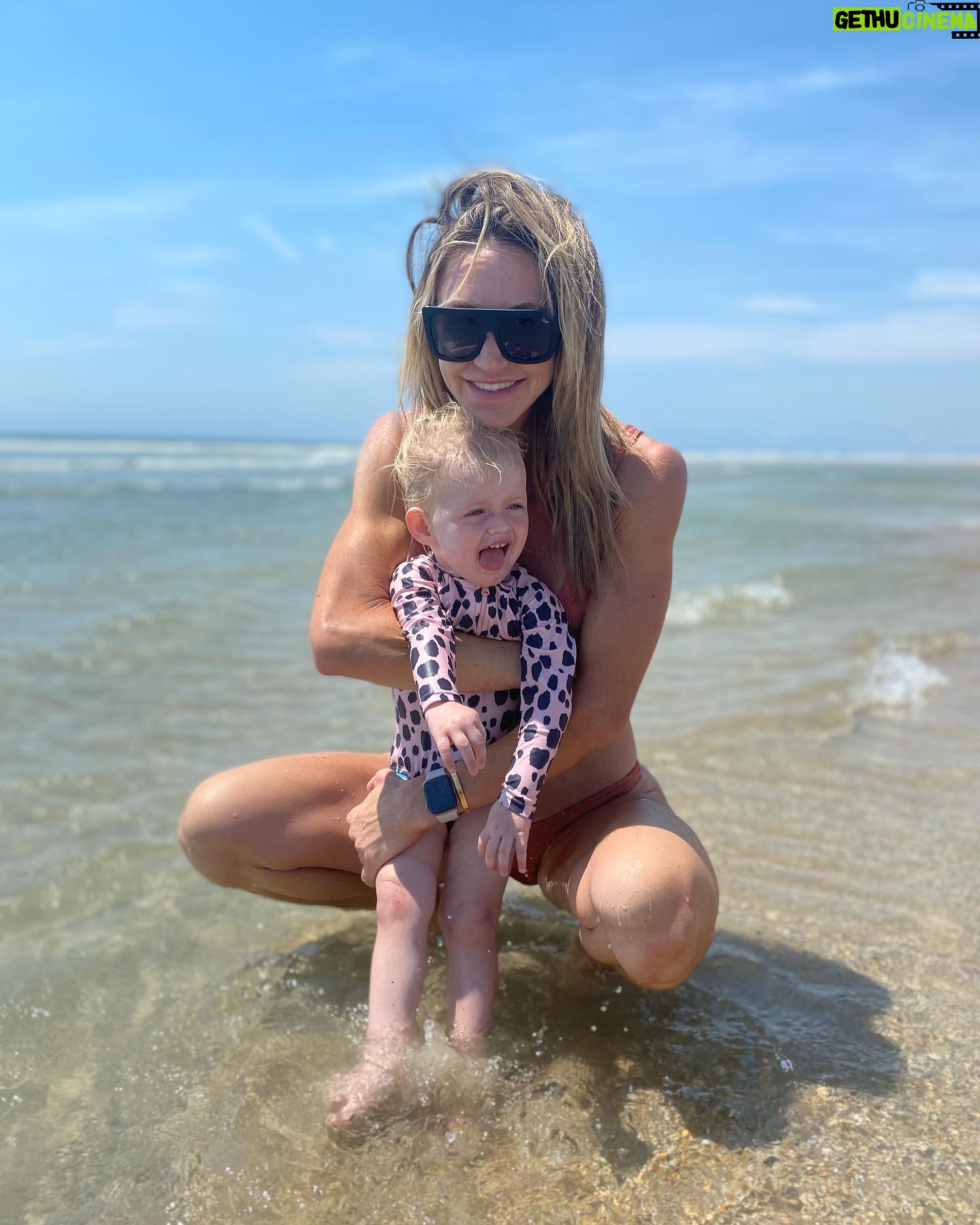 Eric Trump - 57K Likes - Happy anniversary to my amazing wife @laraleatrump! You are an amazing mother and absolute rockstar in life! Luke, Carolina, the dogs and I love you very much!