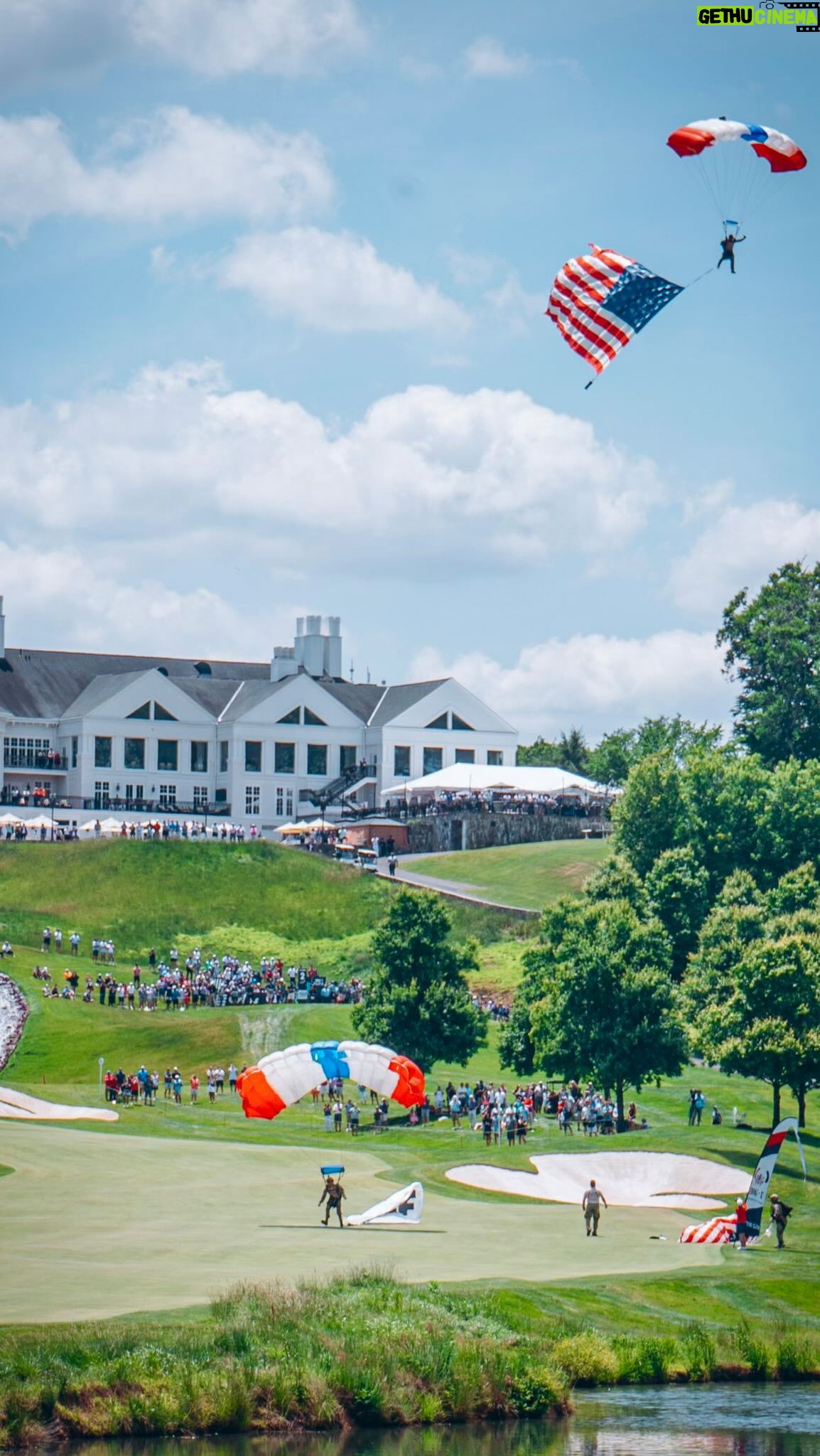 Eric Trump Instagram - Unbelievable energy for Day 1 of @livgolf_league at @trumpgolfdc! We’re ready for Day 2.