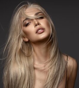 Erika Gertseg Instagram - 1,2,3,4...какой снимок вам больше понравился?🤍 #ErikaHerceg #Имитация Photo @aidyn_ahmet 🖤