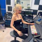 Erika Gertseg Instagram - Új dal…hamarosan🔥 Holnap kezdődnek az @xfaktorhun forgatásai is🫠 Nagyon várom az új versenyzőket, mindenkinek sok szerencsét ❤️ #ErikaHerceg #newsongsoon #xfaktorhu