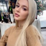 Erika Gertseg Instagram - С Новым годом, дорогие!🎄❤️ Желаю крепкого здоровья, счастья, благополучия, чтобы все ваши мечты сбывались!🙏🏻 Люблю❤️ #newyear #2022 #ErikaHerceg