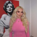 Erika Jayne Instagram - BRAVOCON 2023! Get ready to Pat The Puss this Sunday. Don’t miss my panel with @mikeyminden. 💕💗💕 See you on the gold stage… #linkinstories