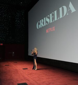 Erika Jayne Instagram - Thank you @netflix for inviting me to host a special screening for #Griselda starring @sofiavergara ,out on Netflix January 25th ❤️
