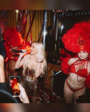 Erika Jayne Instagram - What a magical night! The energy in the room was incredible ✨✨ Thank you from the bottom of my soul for all the love and support ❤️❤️ #betitallonblonde