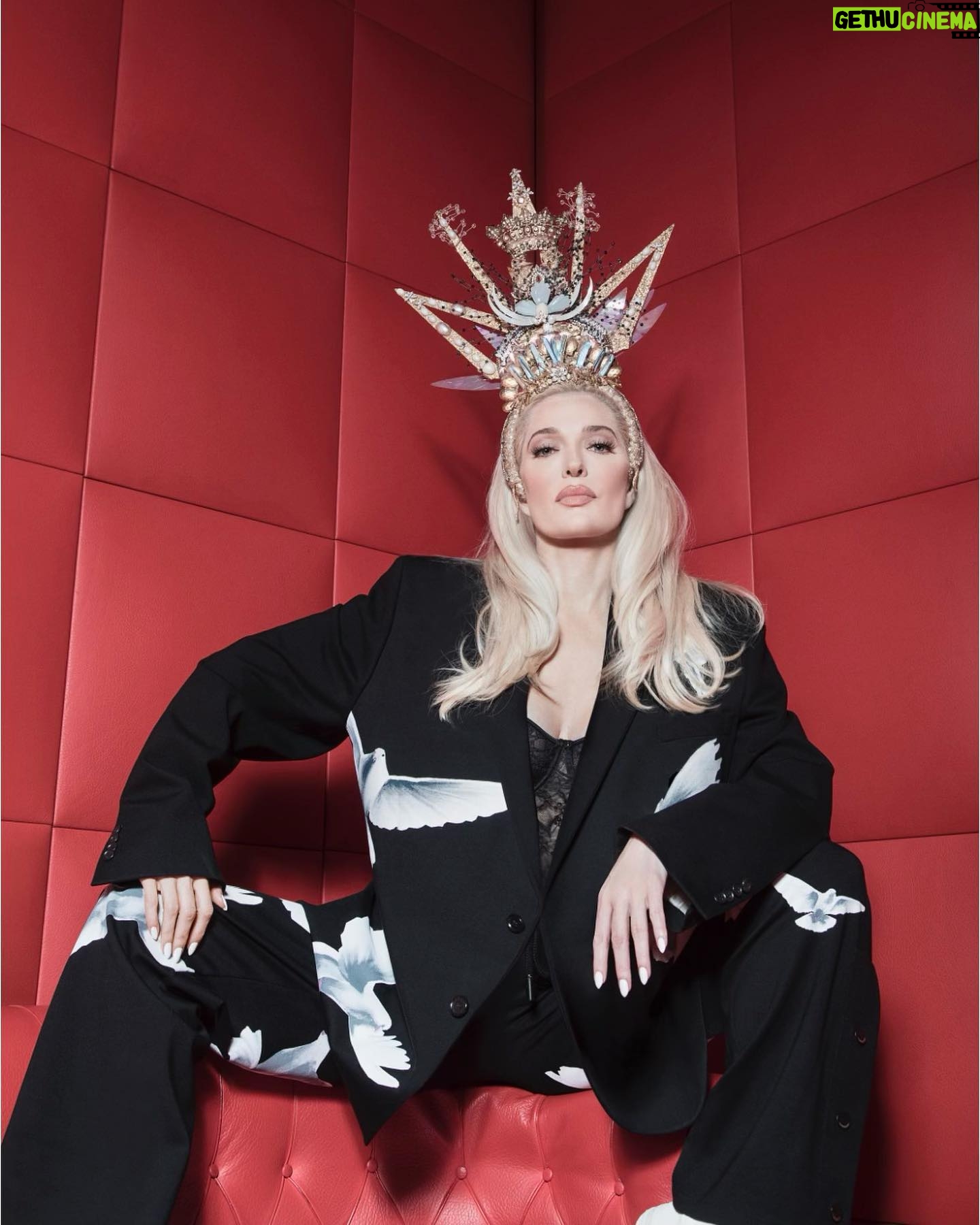 Erika Jayne Instagram - @lofficielarabia what an amazing shoot!✨ Make sure to check out the interview. 🤍 📸: @micheleblochstuckens